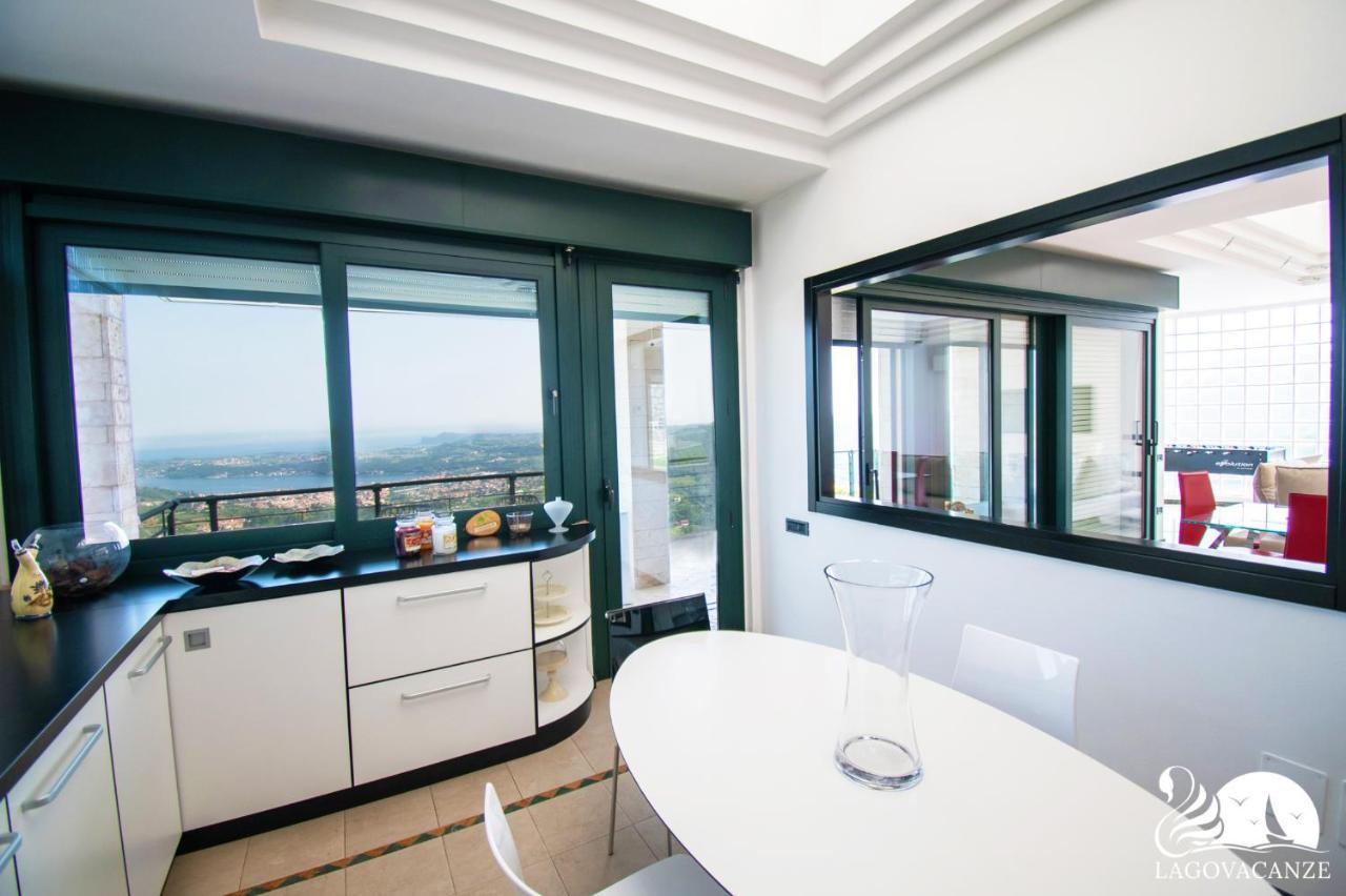 Villa Livia Luxury Roe Exterior photo