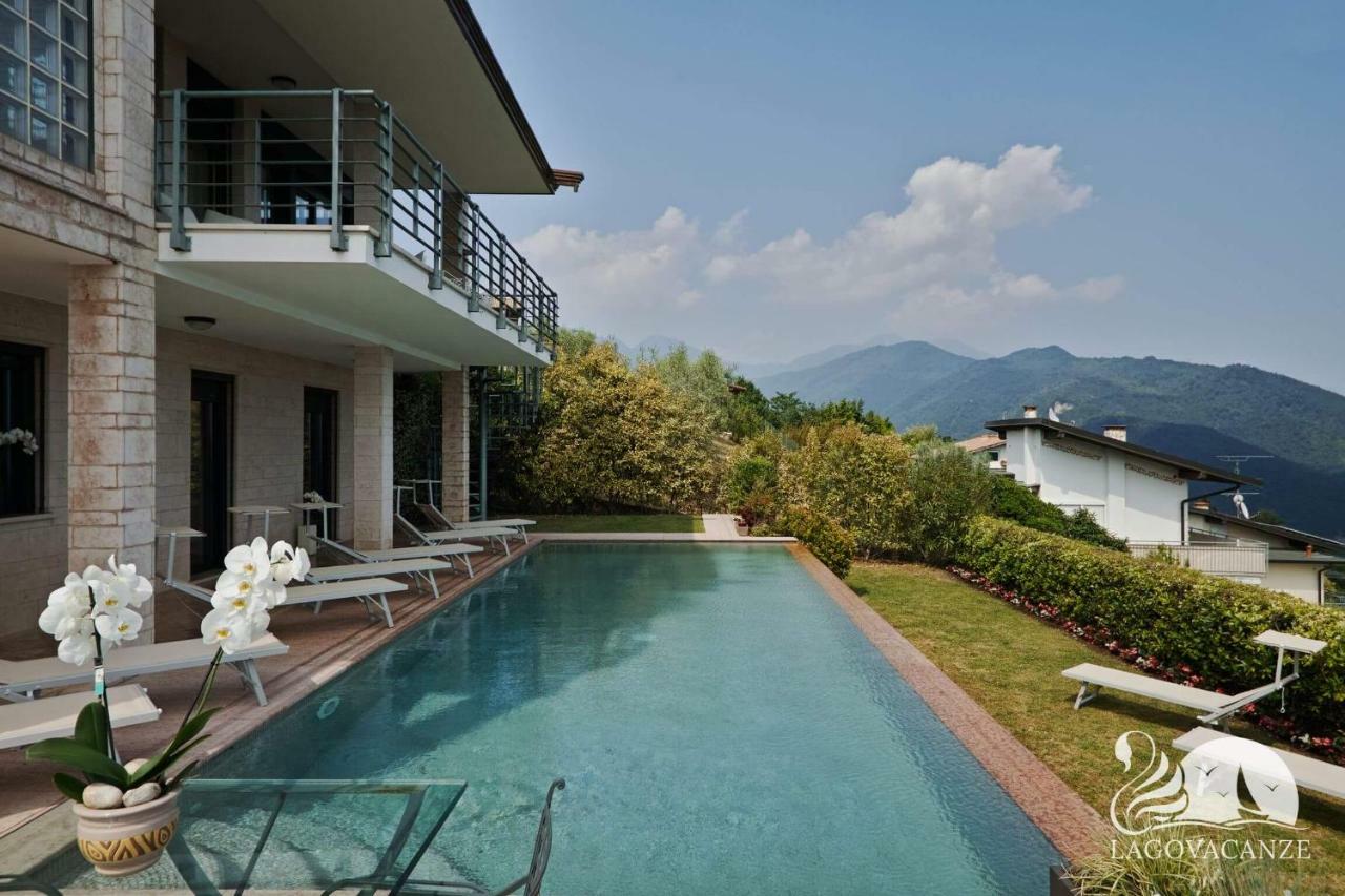 Villa Livia Luxury Roe Exterior photo